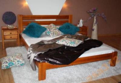Postel z masivu KARIN + rošt ZDARMA